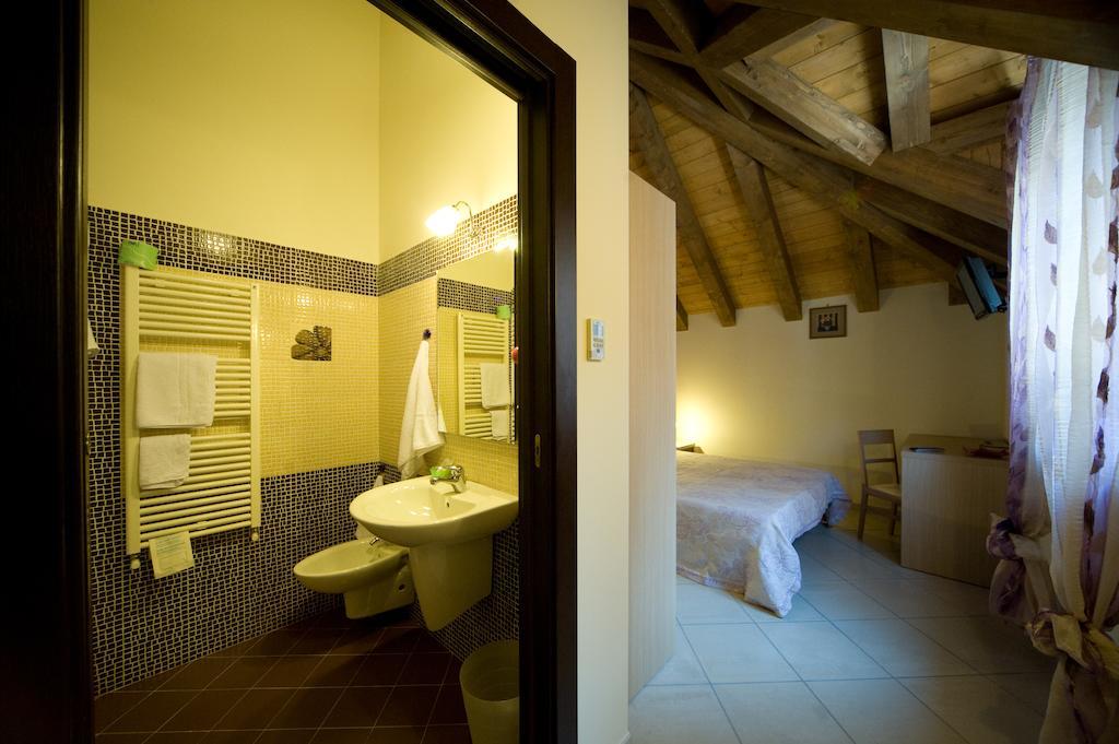 Quattro Ducati Hotel Trani Exterior photo